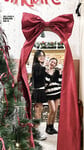 Em Vàng Hoàng Hân 2k1 kính cận tri thức