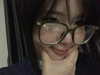 em lại nứng rồi các anh ơi