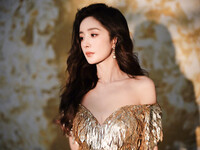 Lột đồ gái tàu