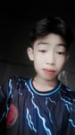 Mặt nó nè mới tí tủi mà sục cu