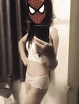Con đĩ thủy tiên ham tiền