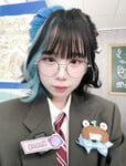 Mèo simmy bận đồ ngon quá