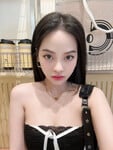 Nude bé Lâm Nhi