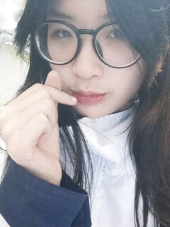 Nguyễn Tạ Yến Nhi 2k7 siêu dâm