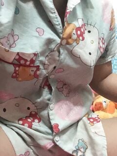 Em gái mưa